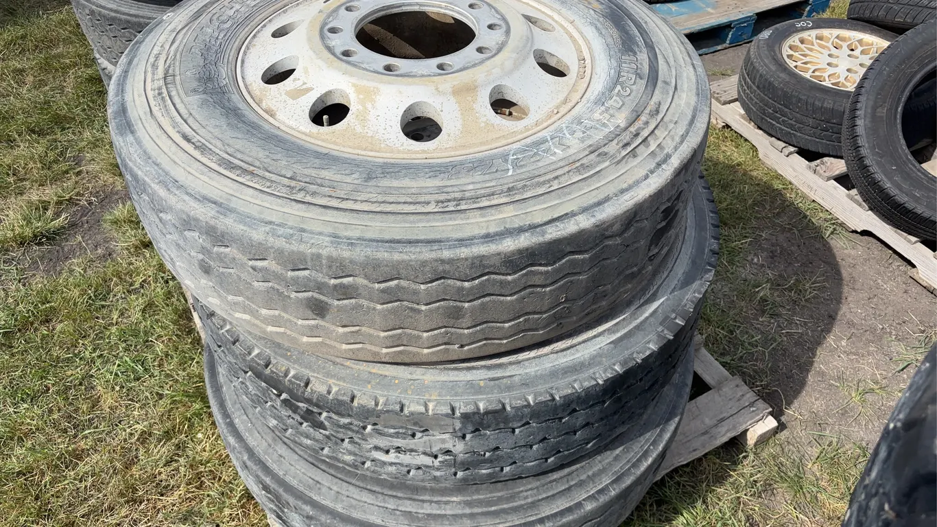 3 Michelin Tires 11R24.5 XZY3 w/ 10 bolt rims, *Unreserved*