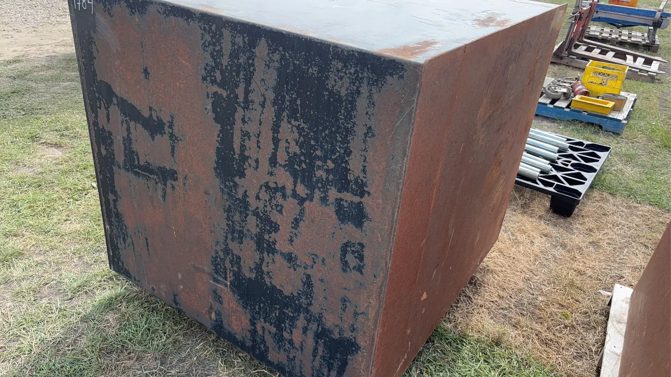 Metal Shop Fluid Storage bin, last held hydraulic fluid, Approx. 4'3'' x 3'7'' x 3'11'' *Unreserved*