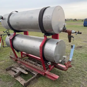 2 Aluminum tanks on stands, *Unreserved*