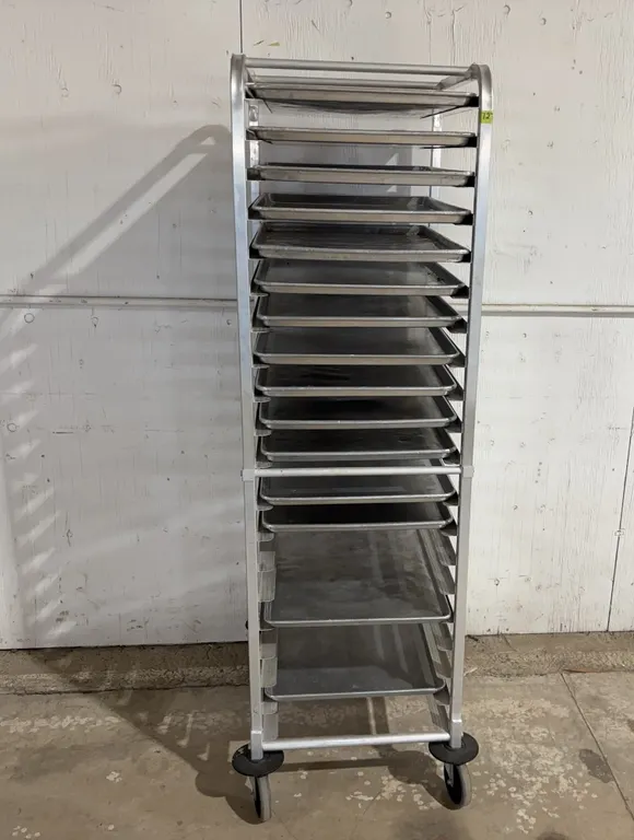 Aluminum Commerical Bun Pan Rack and Aluminum Bun Pans 15 pce *Unreserved*