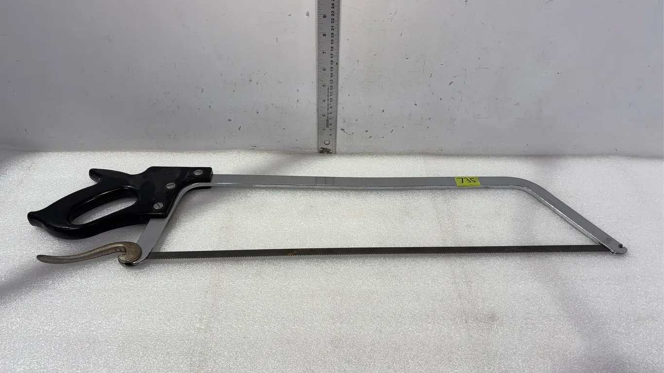 Stainless Steel Body Plastic Handle Saw 25" Blade *Unreserved*
