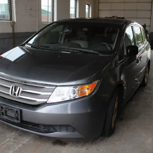 2011 Honda Odyssey Mini-Van