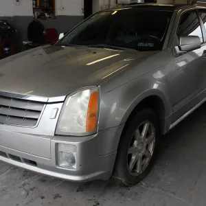 2005 Cadillac SRX SUV