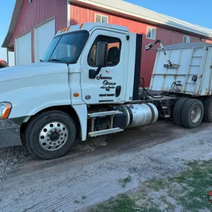 2015 Freightliner Cascadia 125 Truck, VIN # 3akggedv2fsgk3396 - Alma Center Wi