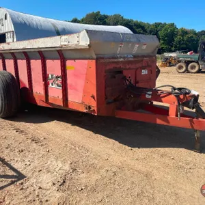 H&S 430 Spreader - Prairie Farm