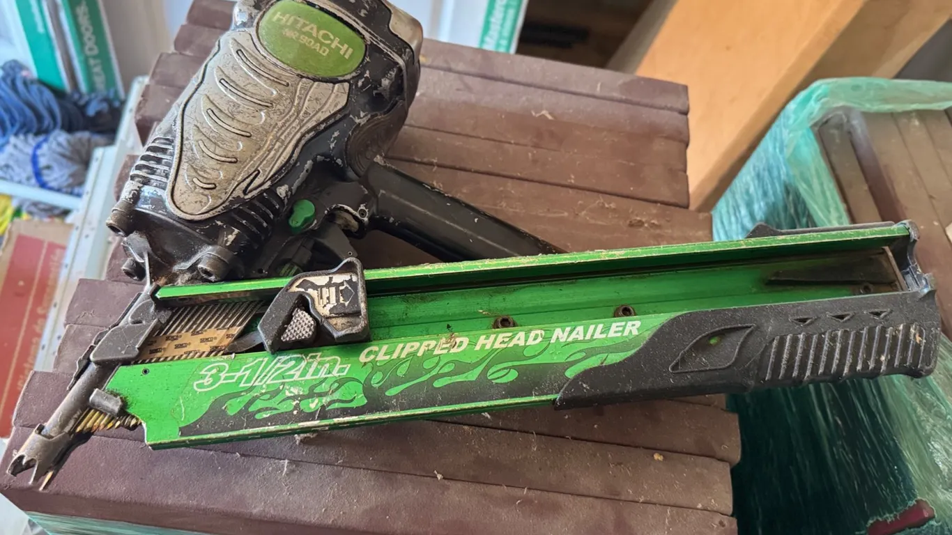 Hitachi Framing Nailer