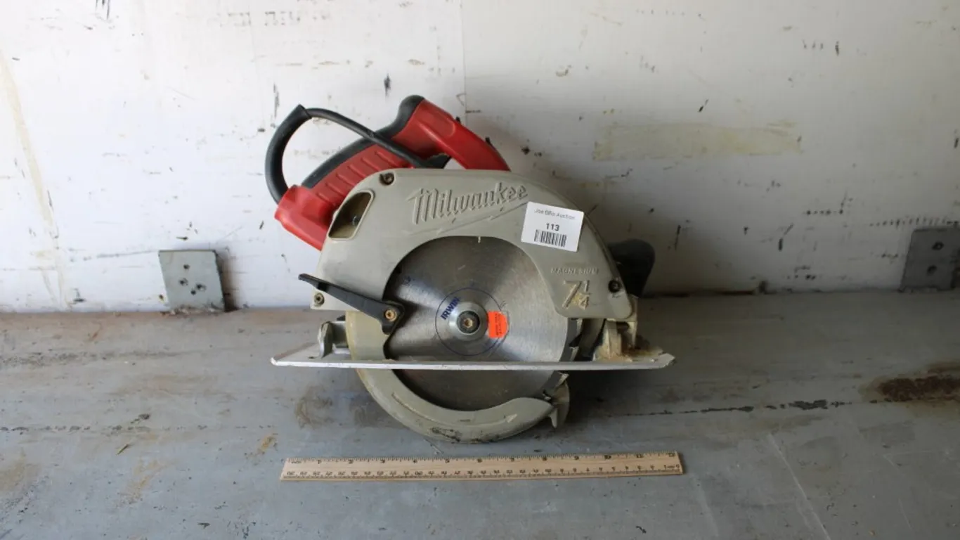 Milwaukee Circular Saw