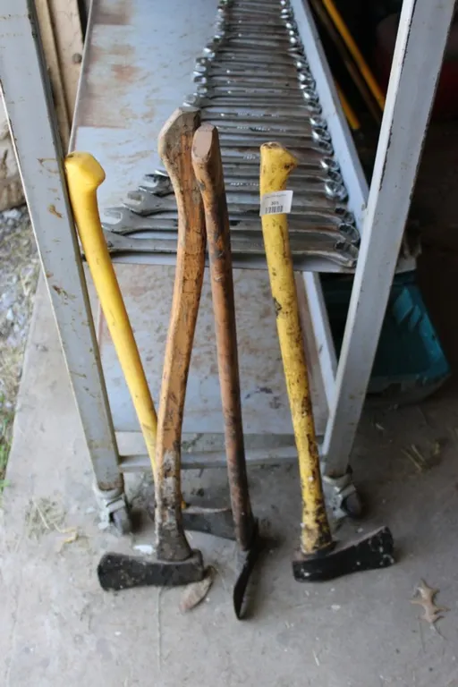 4 Axes