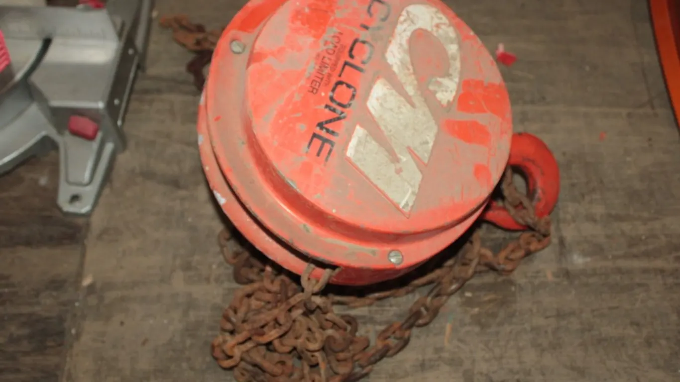 CM Cyclone Chain Hoist