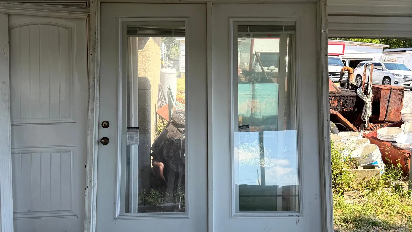 Patio Door Only One Side Opens Other Side Standard Measures 76.5 X 83.5