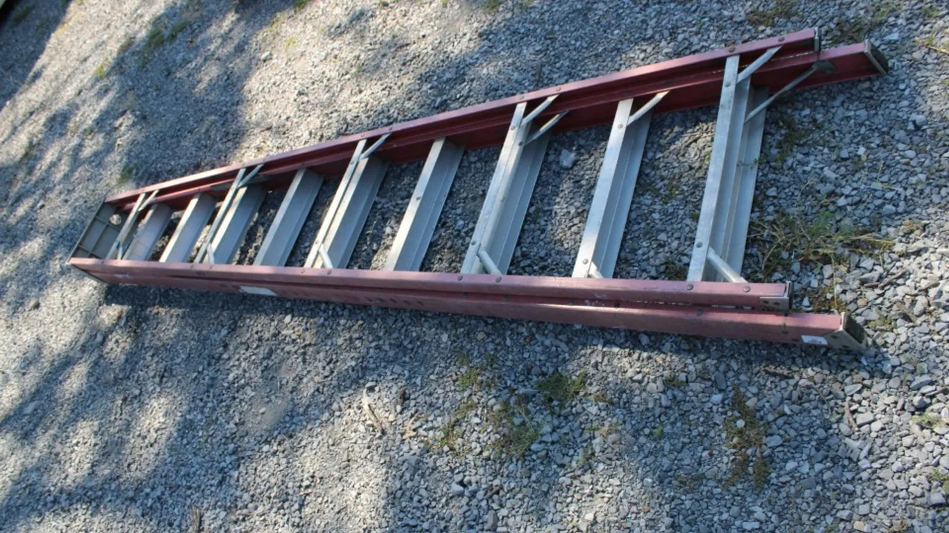 10 Foot Step Ladder