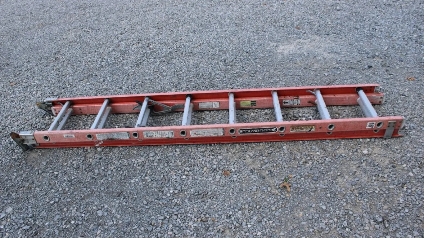 16 Foot Louisville Extension Ladder