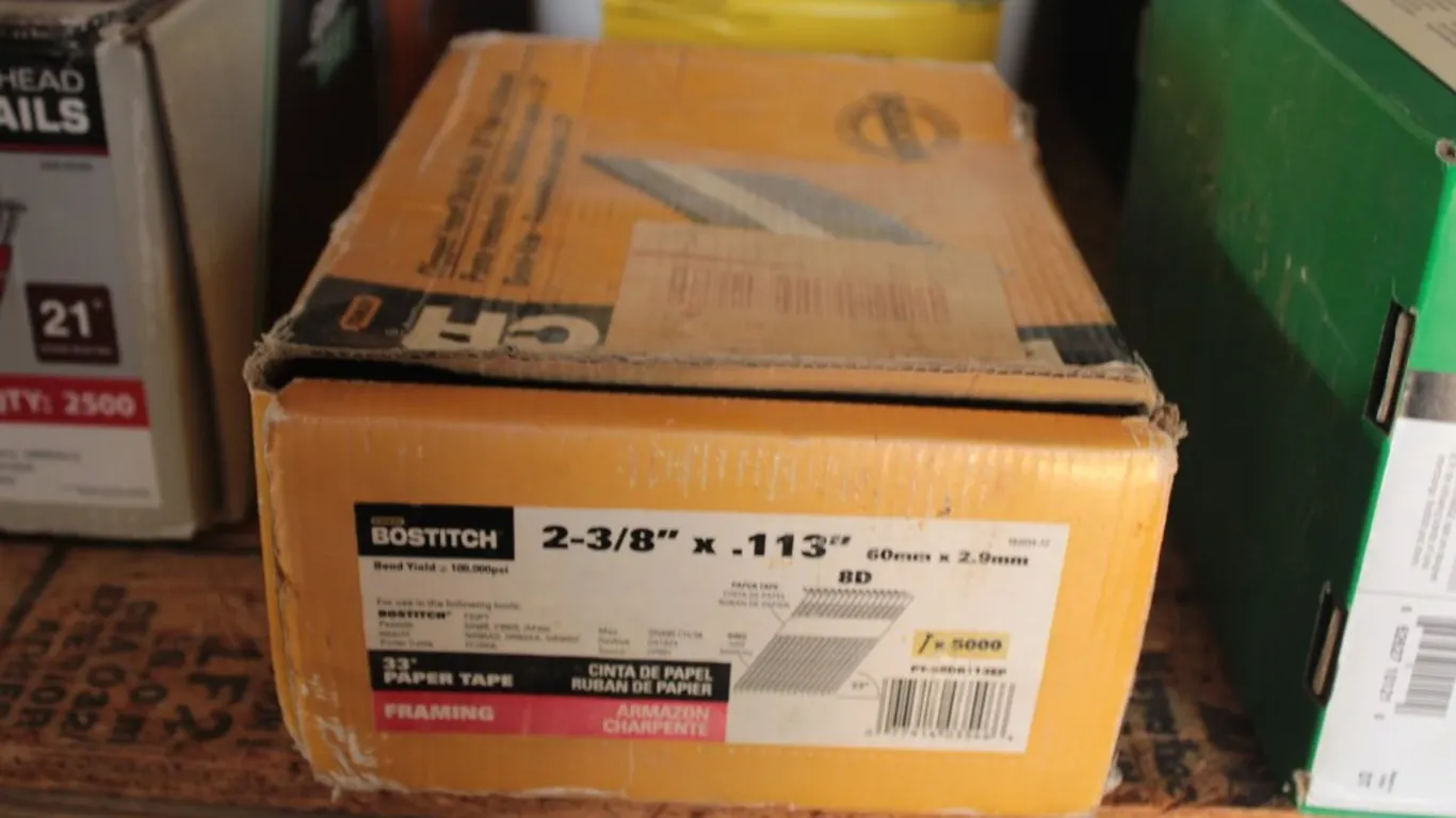 Bostitch 2 3/8 Inch by .113 8-Penny 33-Degree Paper Tape Framing Nails