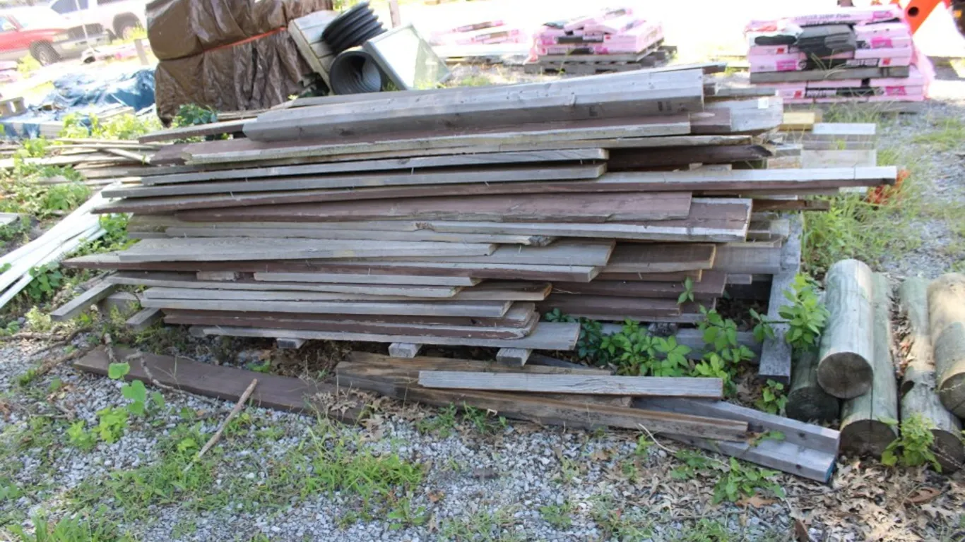 Used Cedar Decking, Various Sizes