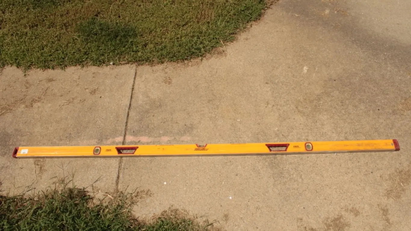 8 Foot Johnson Glow View Level