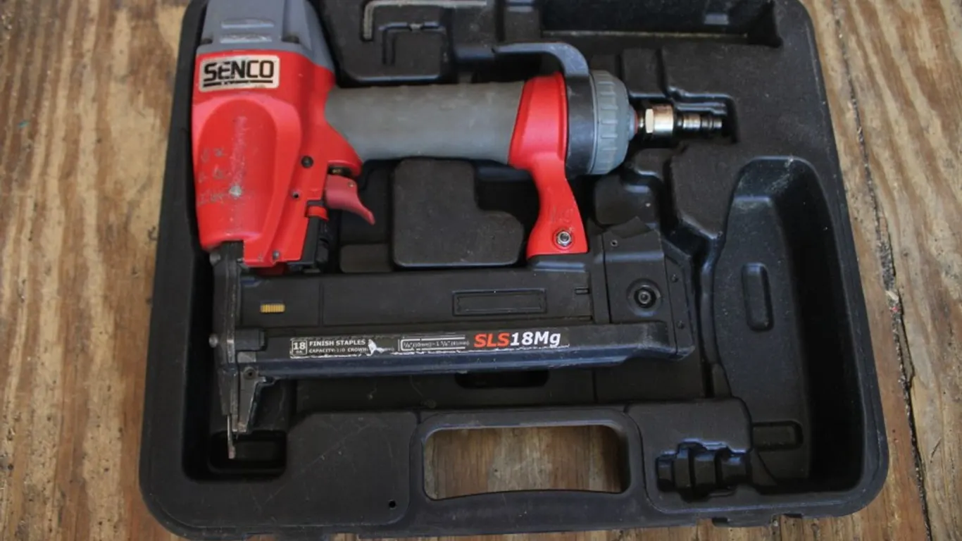 Senco 18 Gauge Finish Stapler