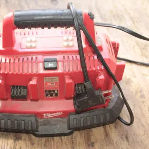 Milwaukee M18 6 Port Charger Block