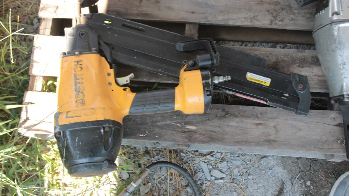 Bostitch Straight Finish Nailer