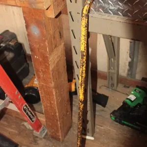 2 Pry Bars