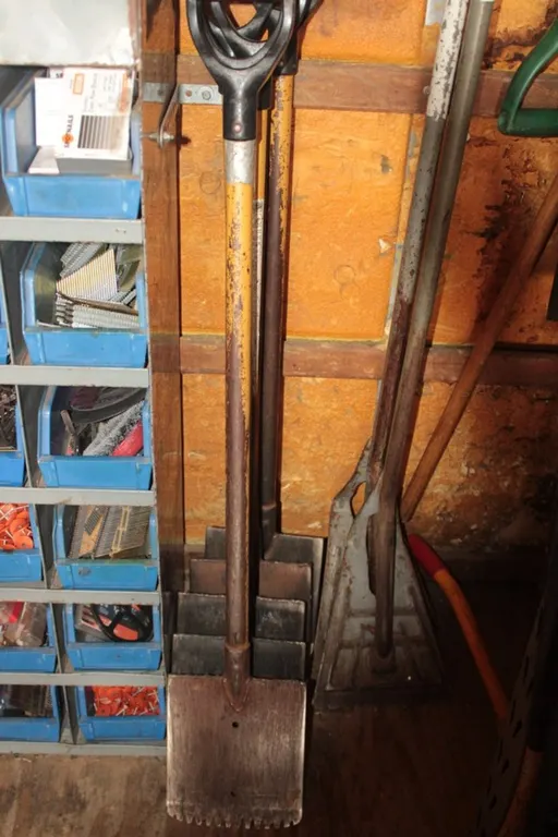 5 Roofing Shovels