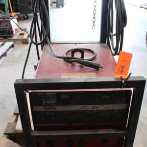Lincoln Electric CV-300 Welder