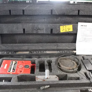 DS Regulated Voltage Holiday Detector