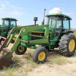 John Deere 4230 with John Deere 158 Front End Loader