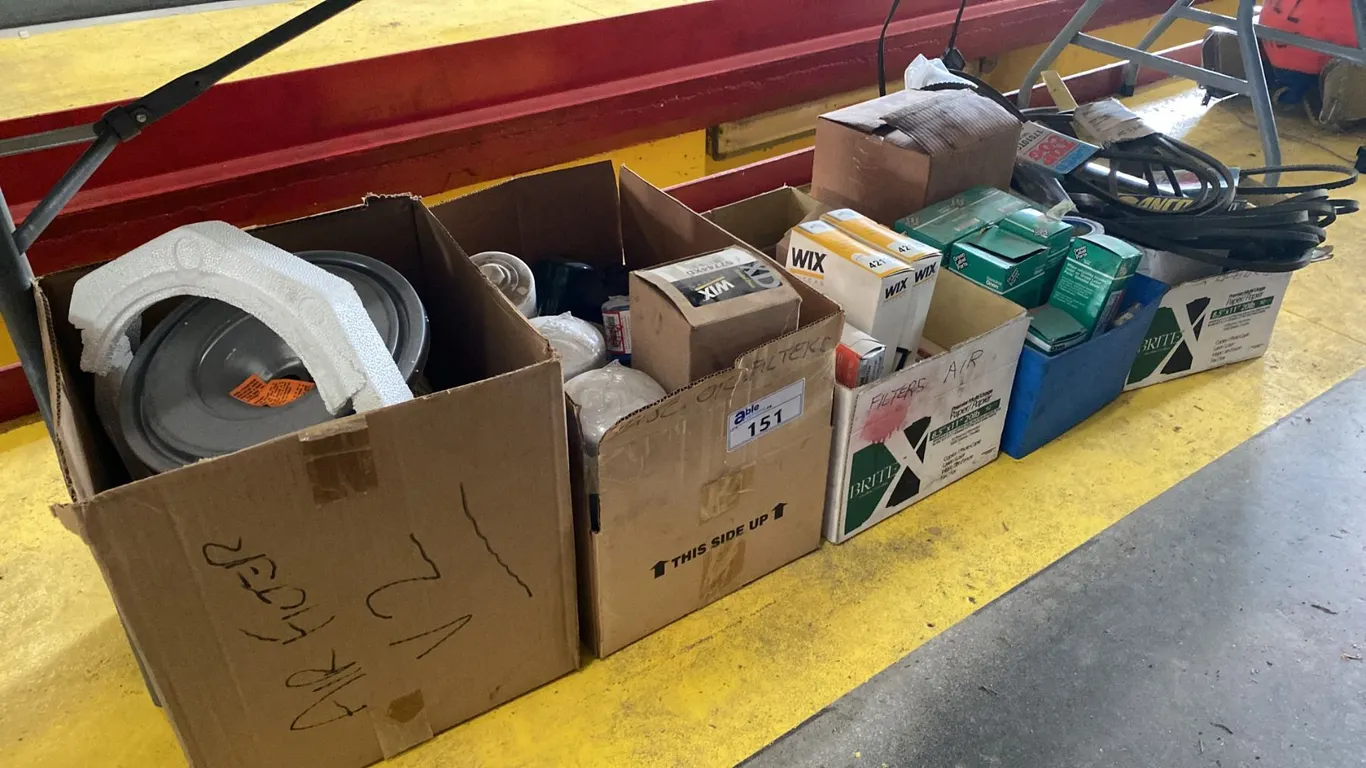 LARGE GROUP OF ASSORTED AUTOMOTIVE OIL FILTERS, AIR FILTERS, BELTS & WIPER BLADES