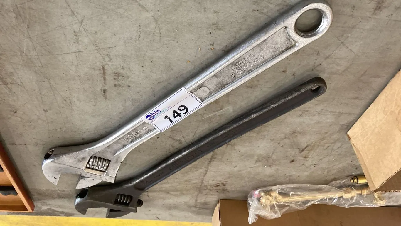 2 LARGE HEAVY DUTY ADJUSTABLE WRENCHES