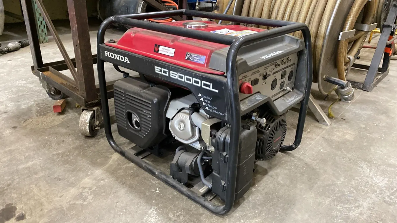 HONDA EG5000CL COMMERCIAL GRADE GAS POWERED PORTABLE GENERATOR WITH DIGITAL AUTO VOLTAGE REGULATOR