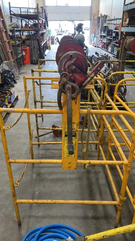 YELLOW HEAVY DUTY FOLDABLE MANHOLE MATERIAL LIFT SET