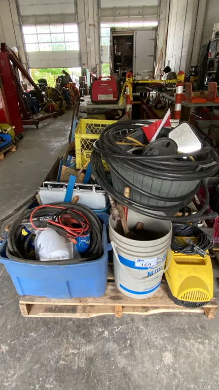 PALLET OF ASSORTED SHOP ITEMS INCLUDING KARCHER 330 ELECTRIC PRESSURE WASHER, HAND TOOLS, HARDWARE,