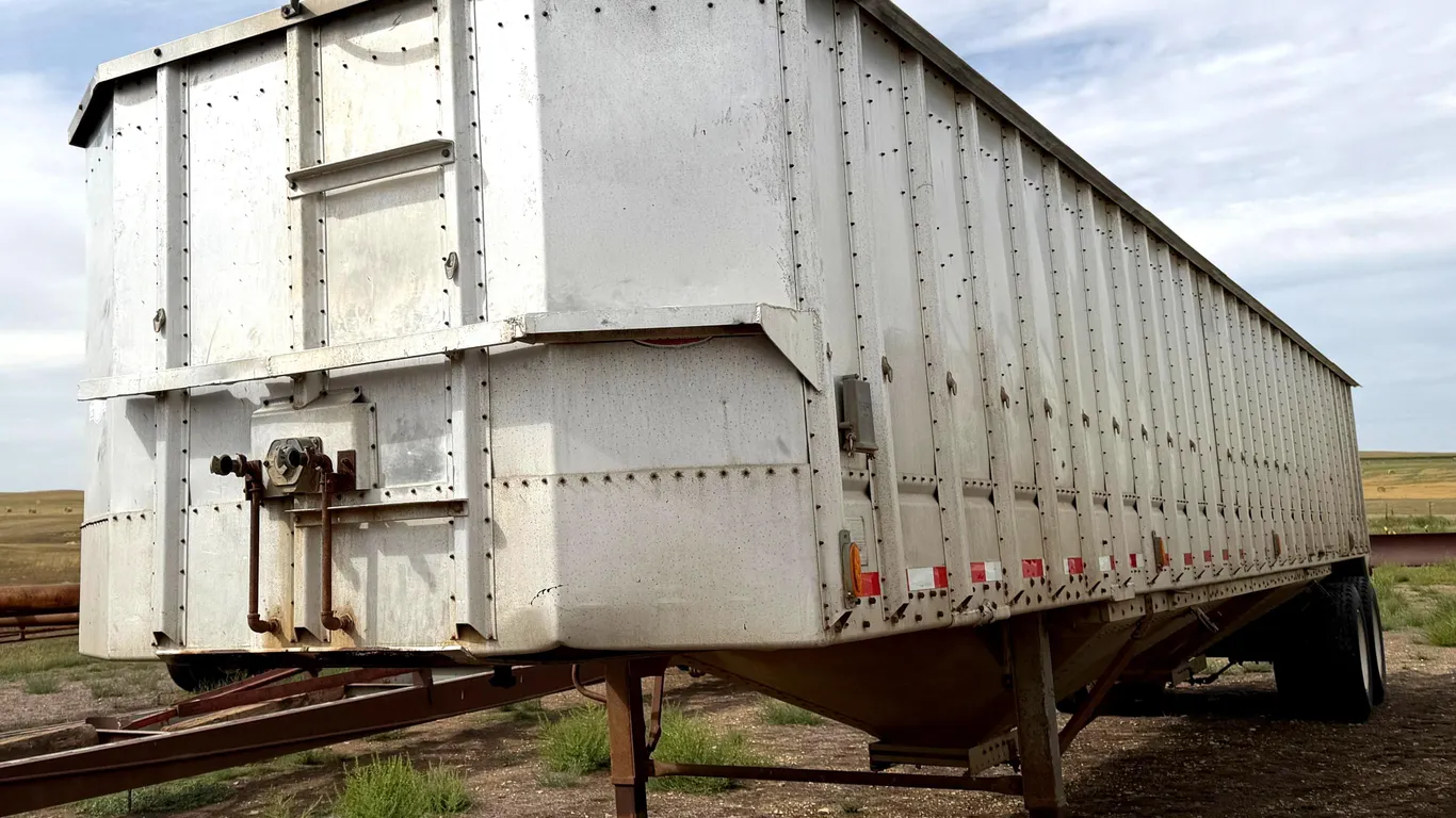 1979 Guthrie GHG42 Hopper Trailer