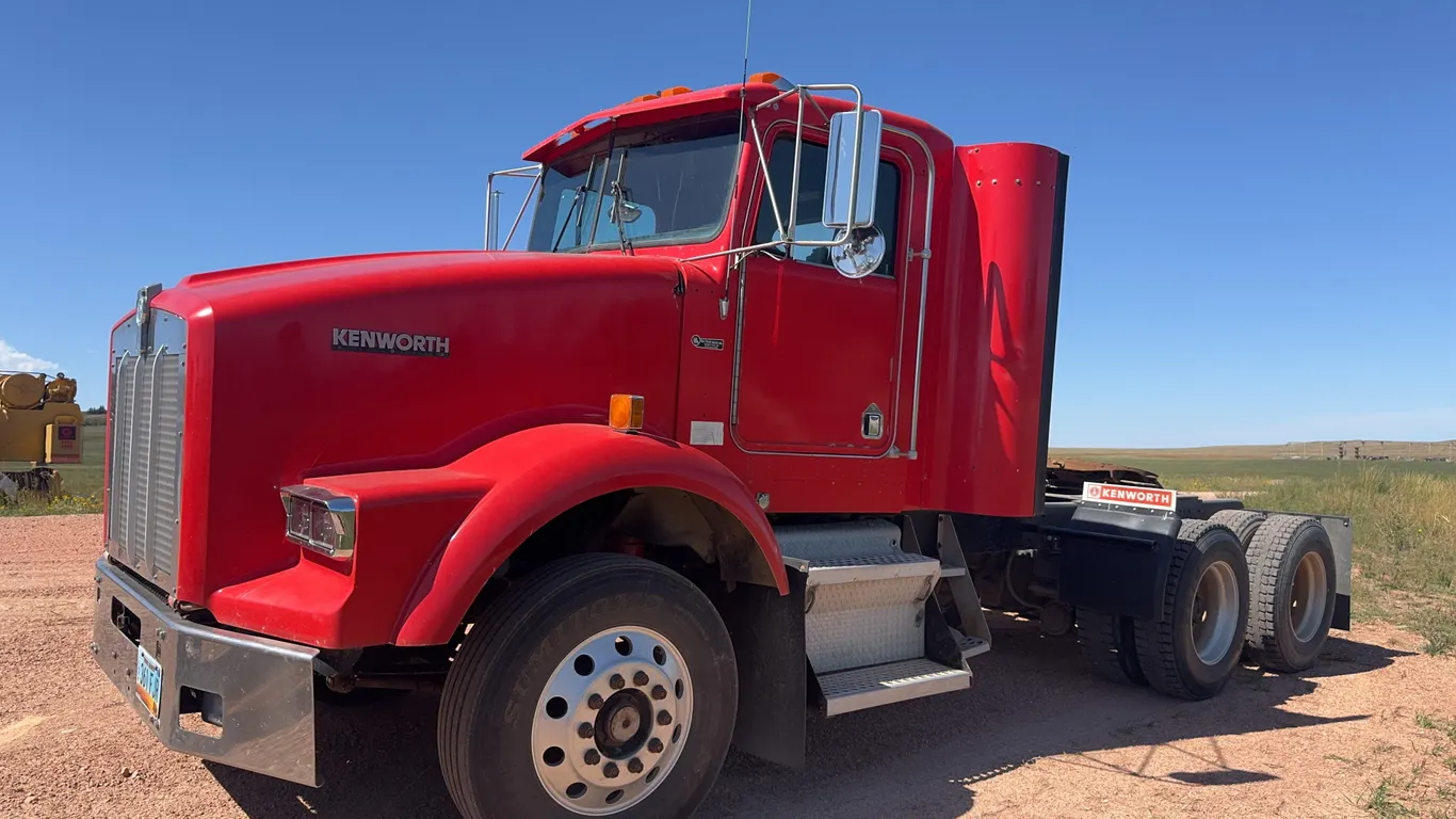 1995 Kenworth T800 Day Cab Semi