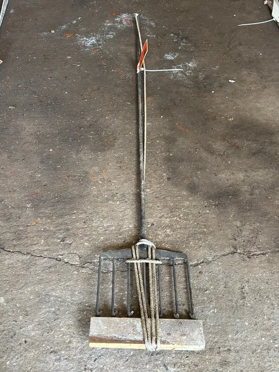 Vintage 7 Prong Spear