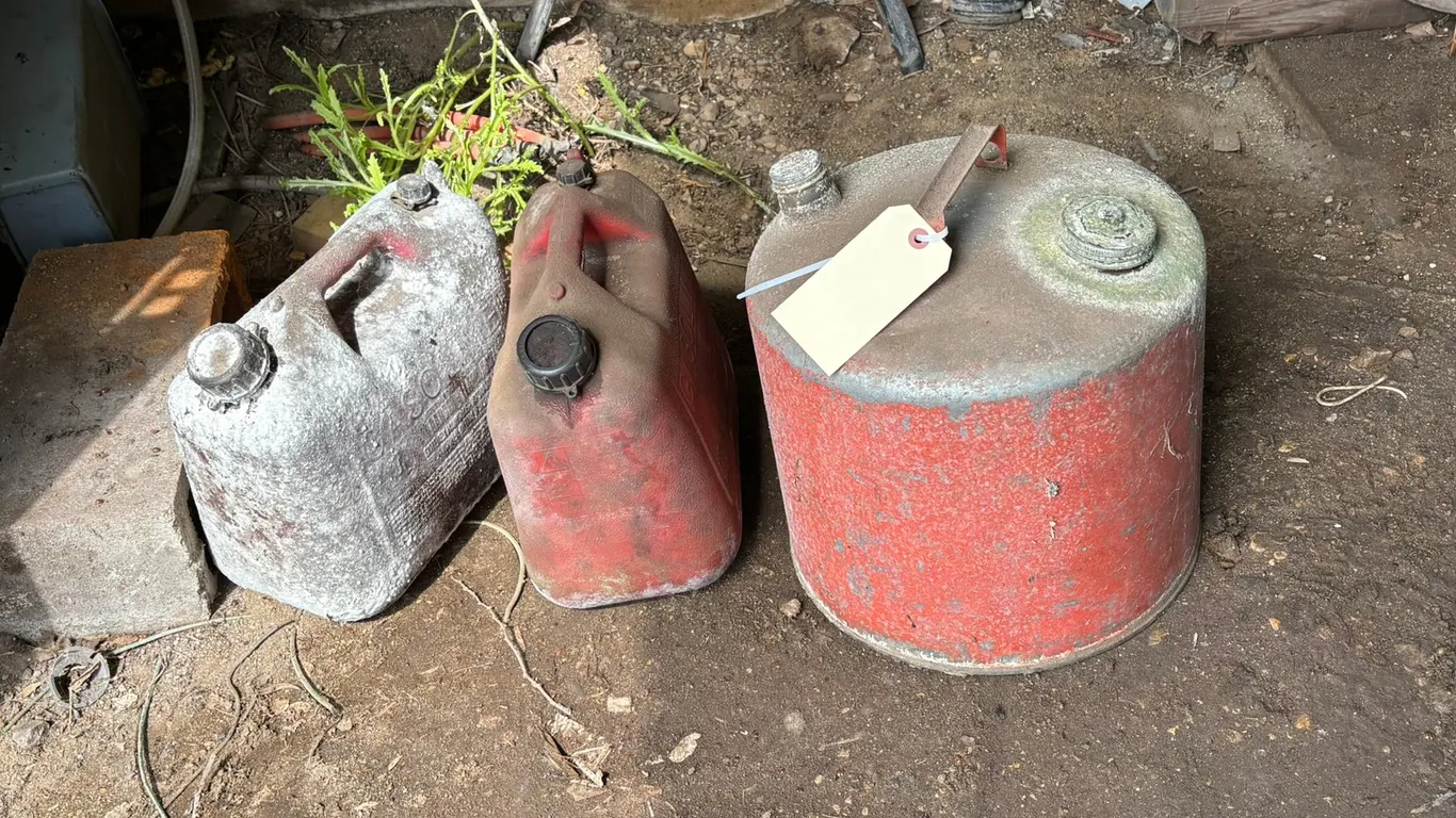 (3) Gas Cans