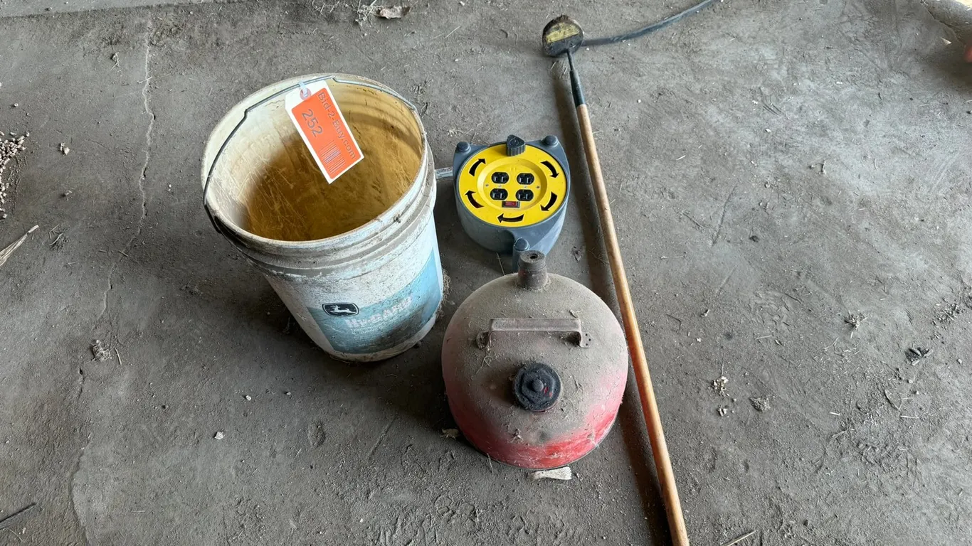Magnet, Electrical Cord and Gas Gan