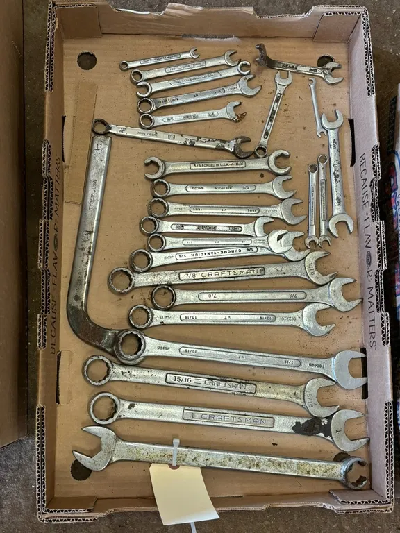 (24) Standard Wrenches and Combination Wrenches