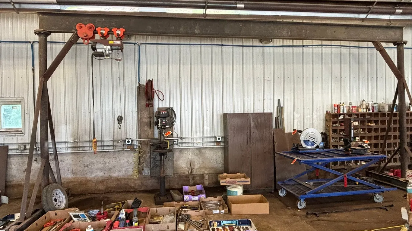 Rolling 24' Long Lift