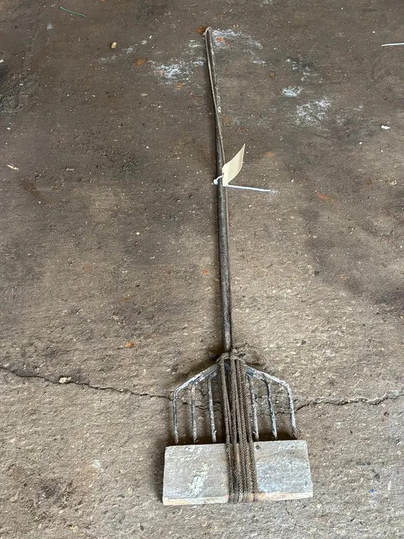 Vintage 7 Prong Spear