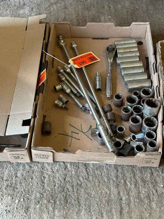 3/4" Drive Sockets and Extenders- Metric and Standard