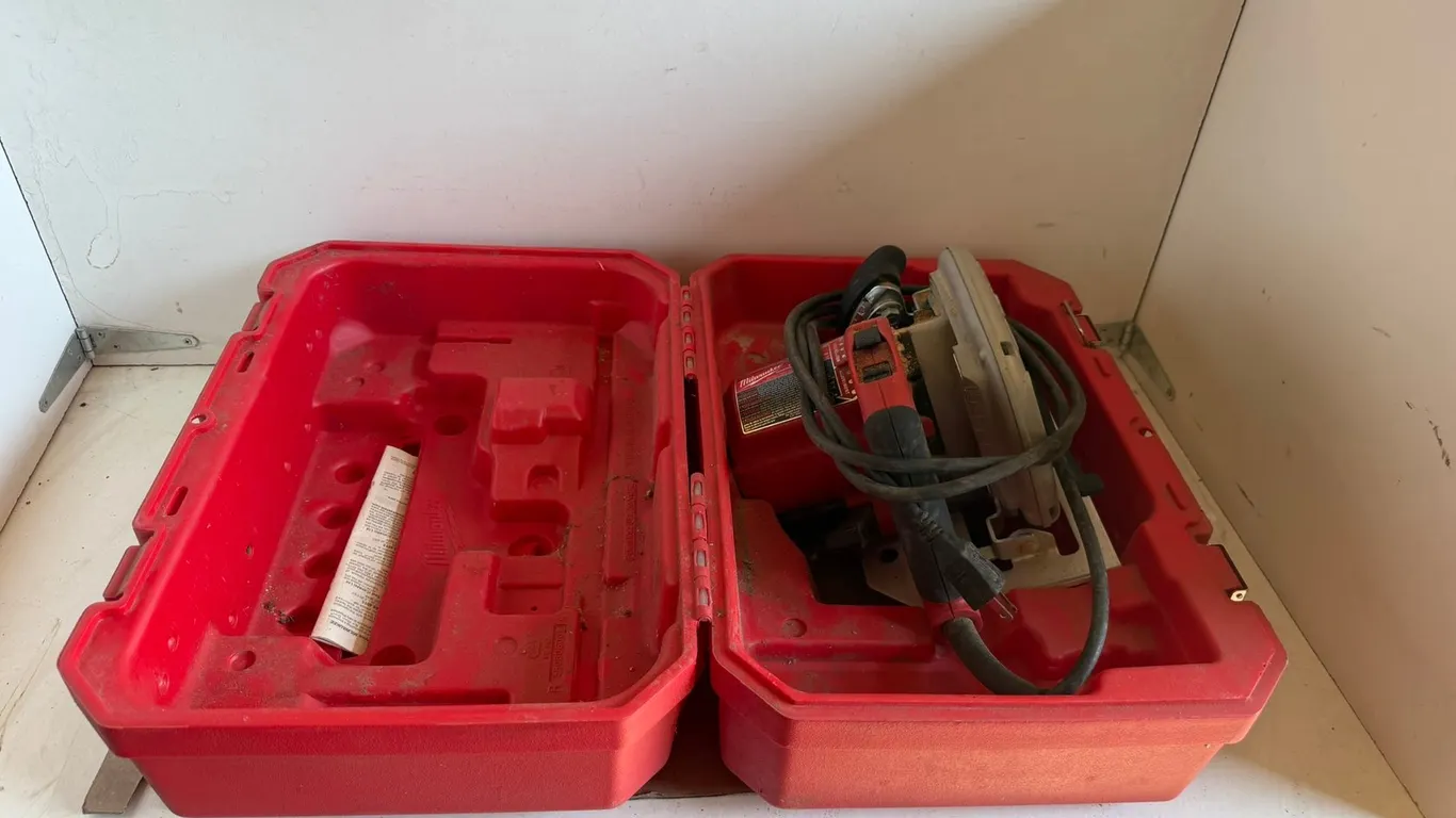 Milwaukee 7 1/4" Tilt Saw in Case