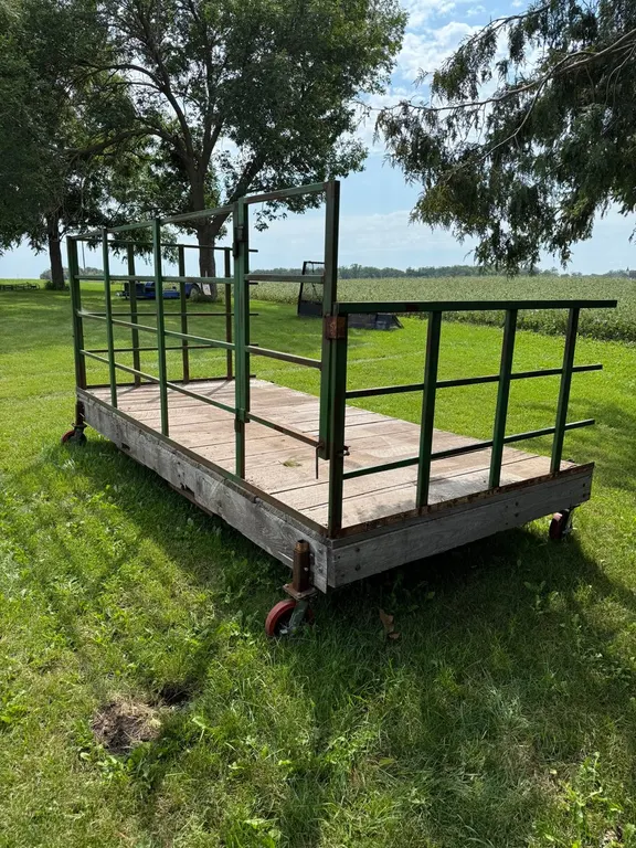 Work Platform with Safety Rail