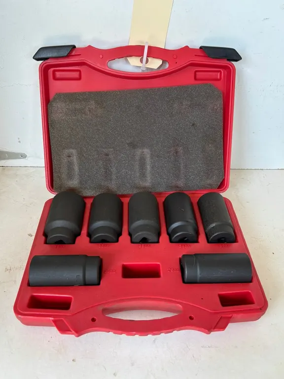 MTD ATD 5467 Forward Axel Metric Socket Set in Case
