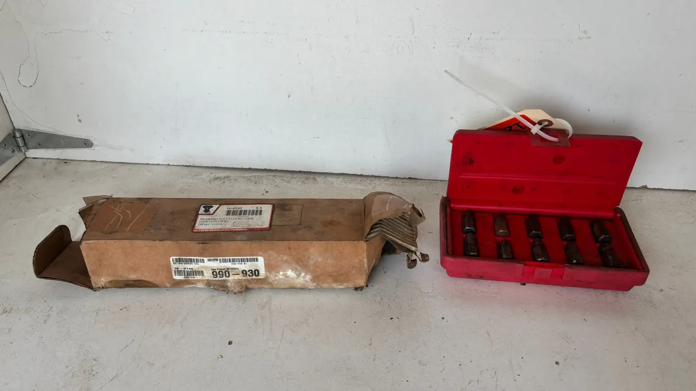 Bearing Install Tool Kit, Hanson Screw Extractor Set