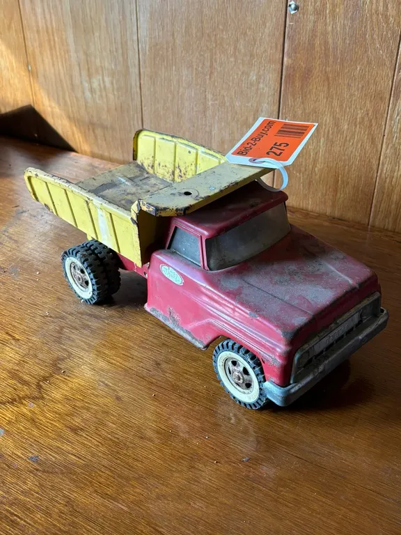 Vintage Tonka Dump truck