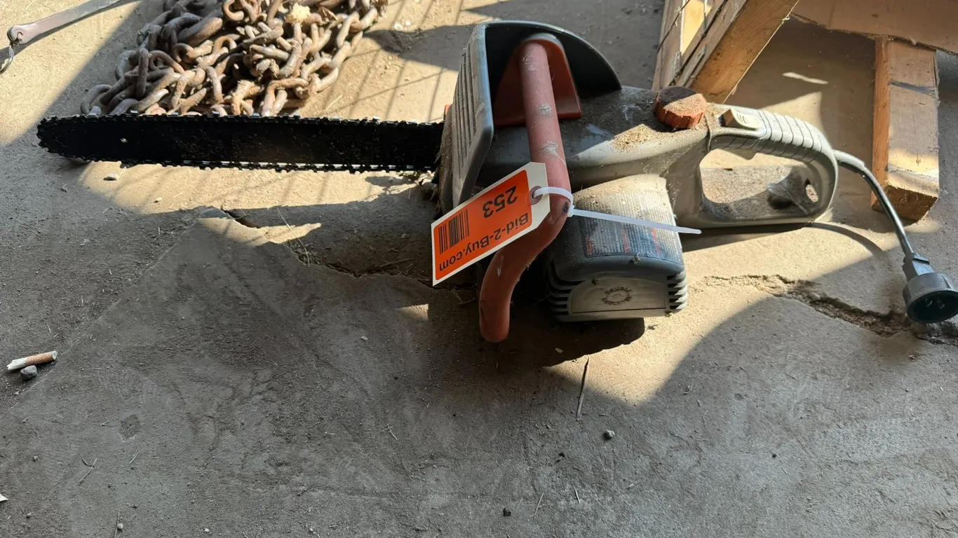 Remmington 16" Chainsaw