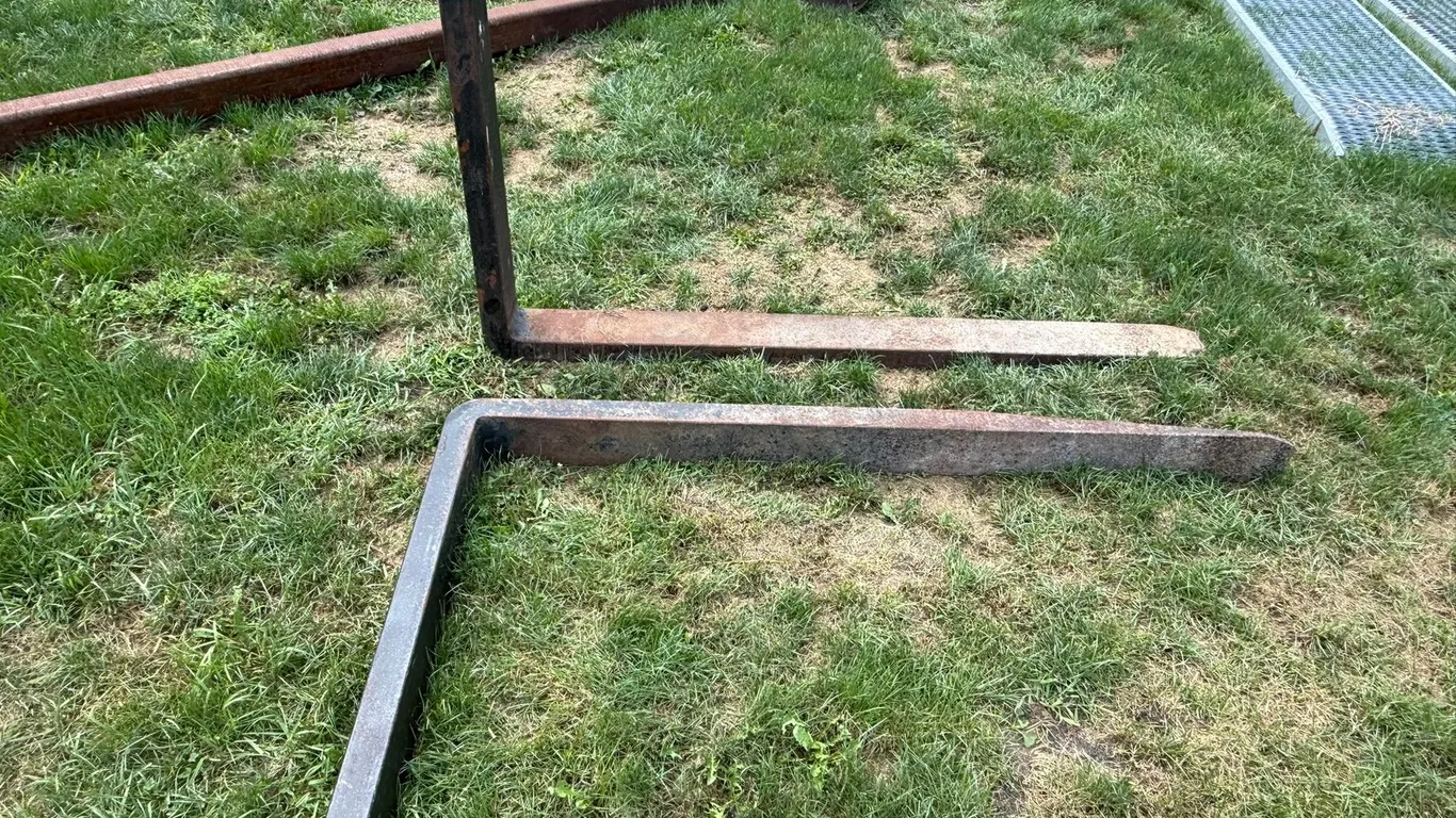 (2) Loader Forks