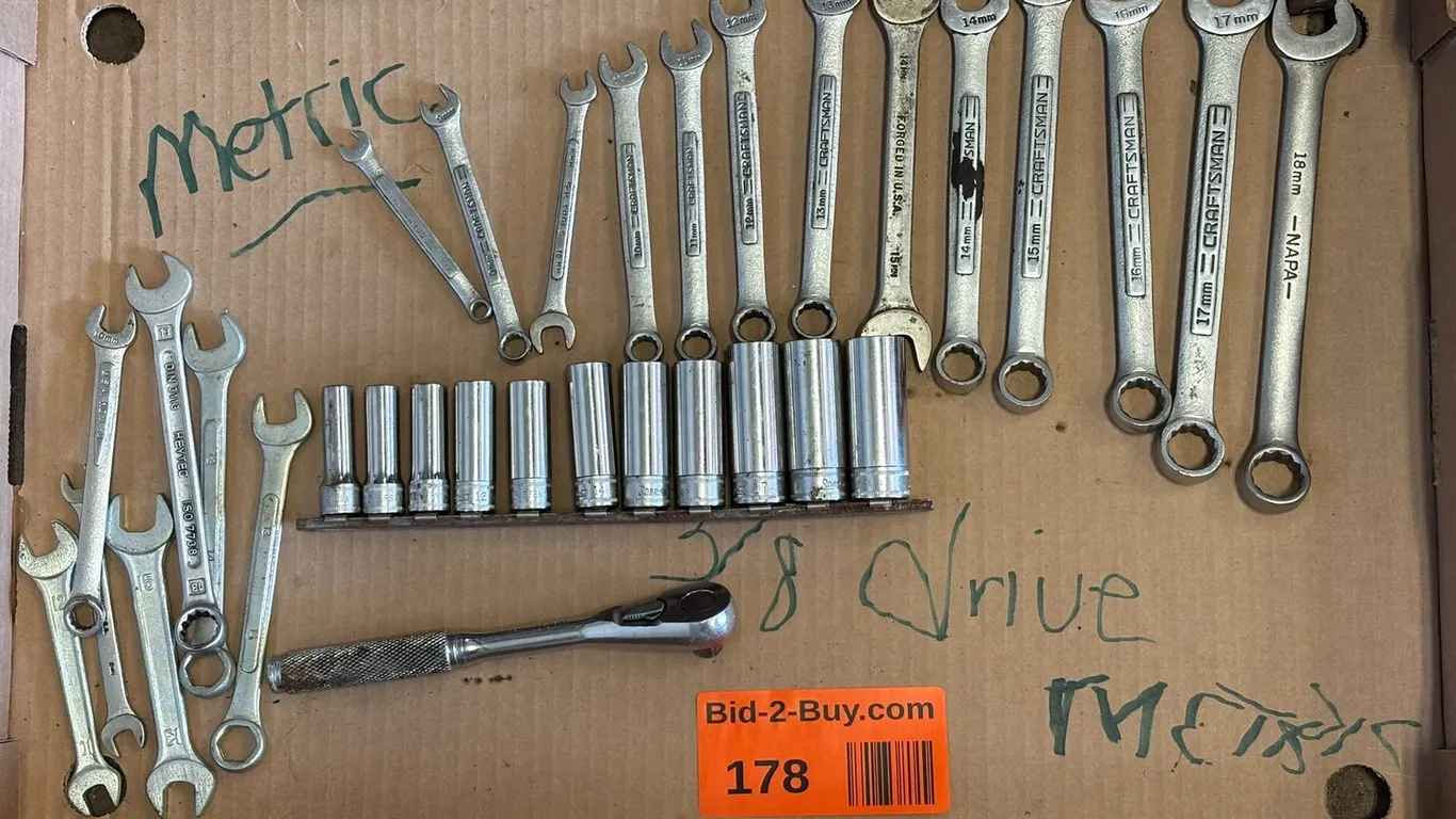 3/8" Drive Metric Combination Wrenches and Snap-On Sockets