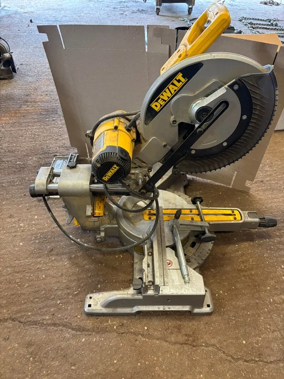 DeWalt 12" Compact Miter Saw